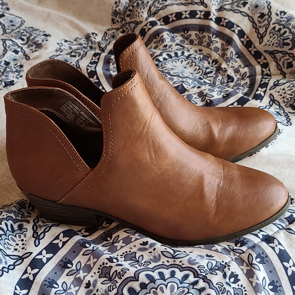 Sz 10 congnac ankle boot